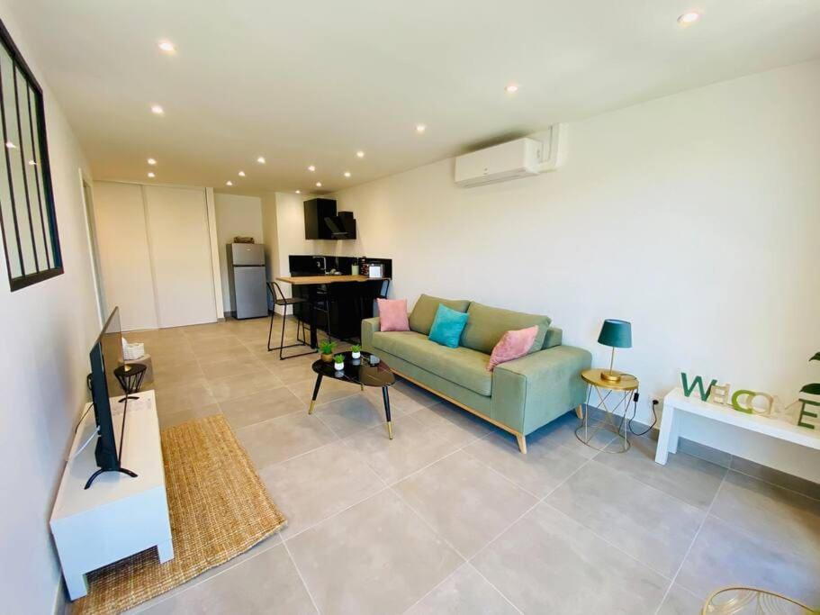 "Royal" Magnifique Appartement Avec Vue Sur Le Cadre Royal 세테 외부 사진